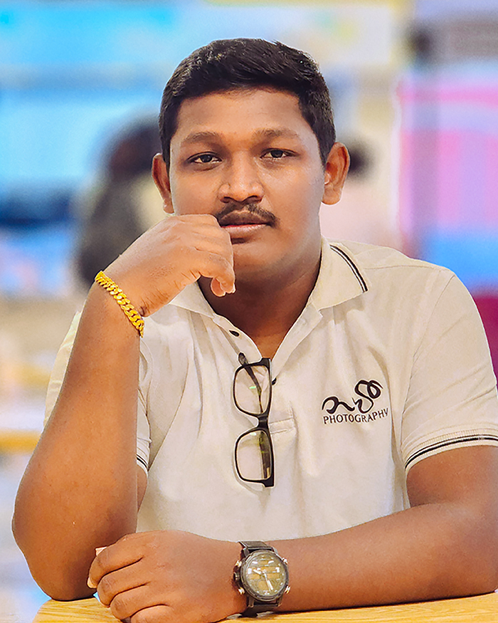 Manuja Naveen — Master Photographer